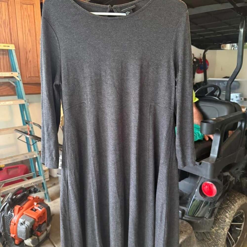 Adrienne Vittadini Dress Size M Gray Long Sleeve Workwear